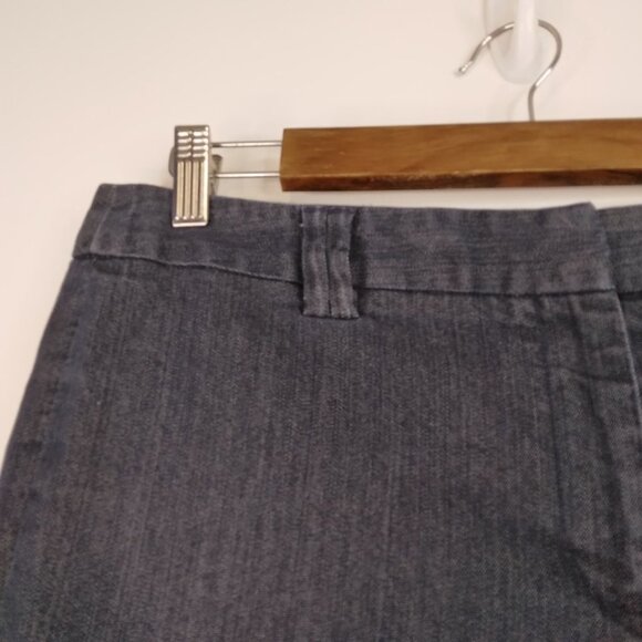 LOFT Petites Dark Wash ANN Cuffed Capri Size 10P - Picture 4 of 11